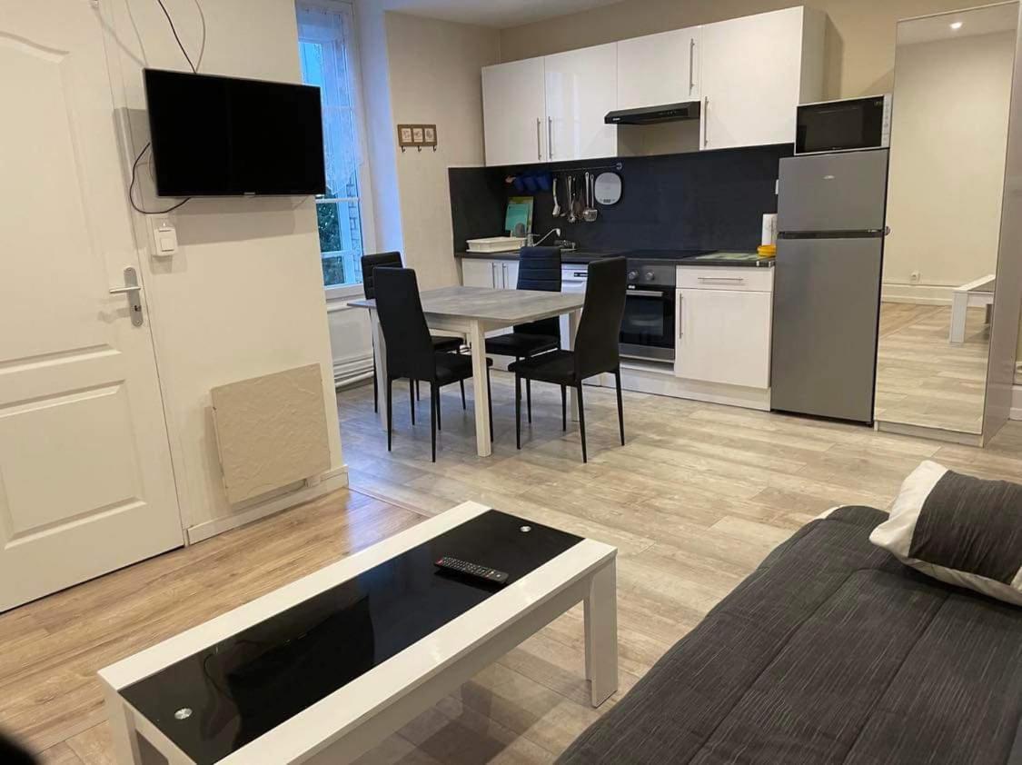 ויטל Appart Meuble 45M2 Calme Et Lumineux Au Continental מראה חיצוני תמונה